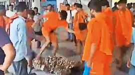 kanwar-2col kanwarias booked for assaulting CRPF jawan, kanwarias booked, kanwarias booked for assault, Central Reserve Police Force, Indian express news, current affairs