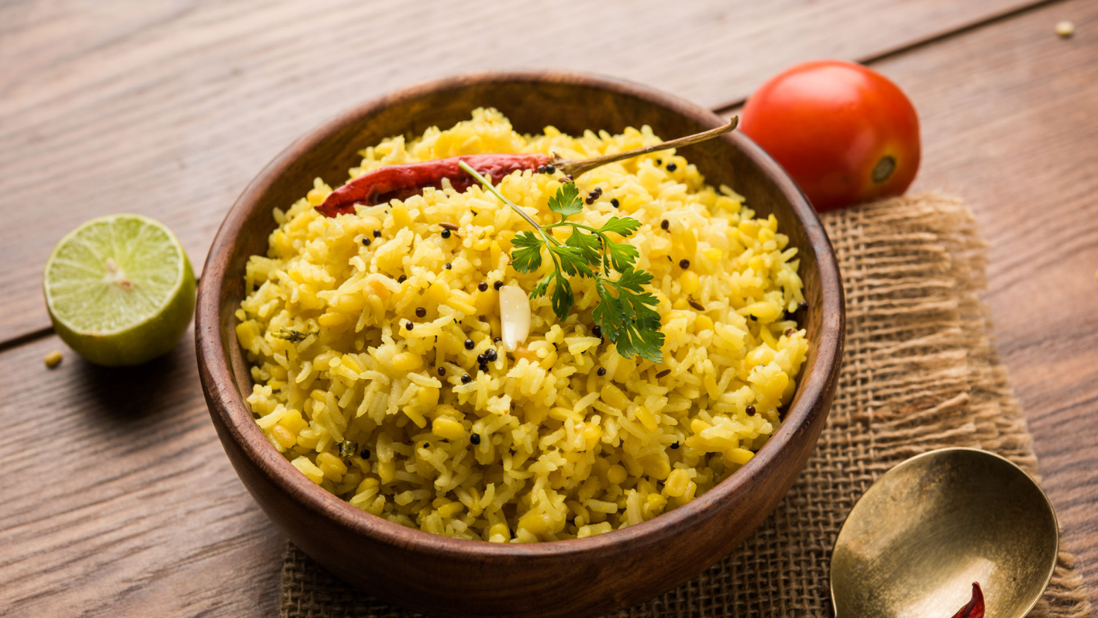 Pune's Bipin Snacks Centre Survives with Kakdi Khichadi