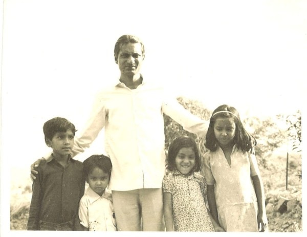 nandu ram with kids