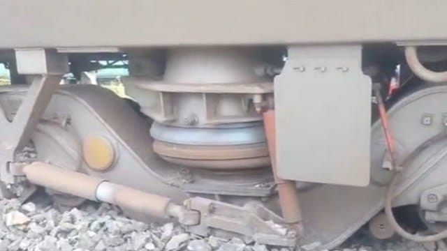 mahima gosain express derails