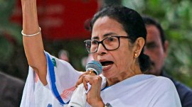 Mamata Banerjee addressing public