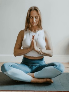 7 Powerful Benefits of meditating for 10 minutes in the morning