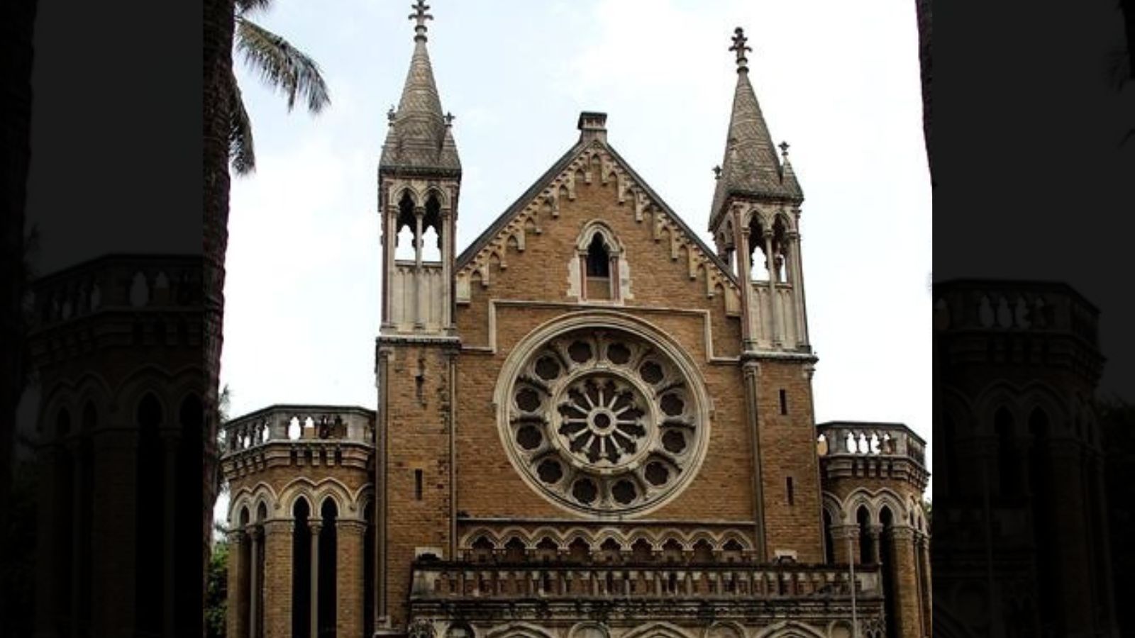 Maharashtra University PhD Students Protest Hostel Eviction