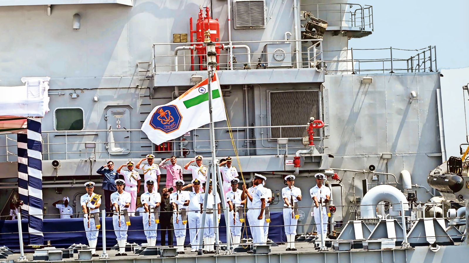 INS Nistar, Naval Dockyard in Visakhapatnam, Visakhapatnam, Nistar & its capabilities, Indian Navy, Indian Navy ship, Indian Navy submarine, Indian express news, current affairs
