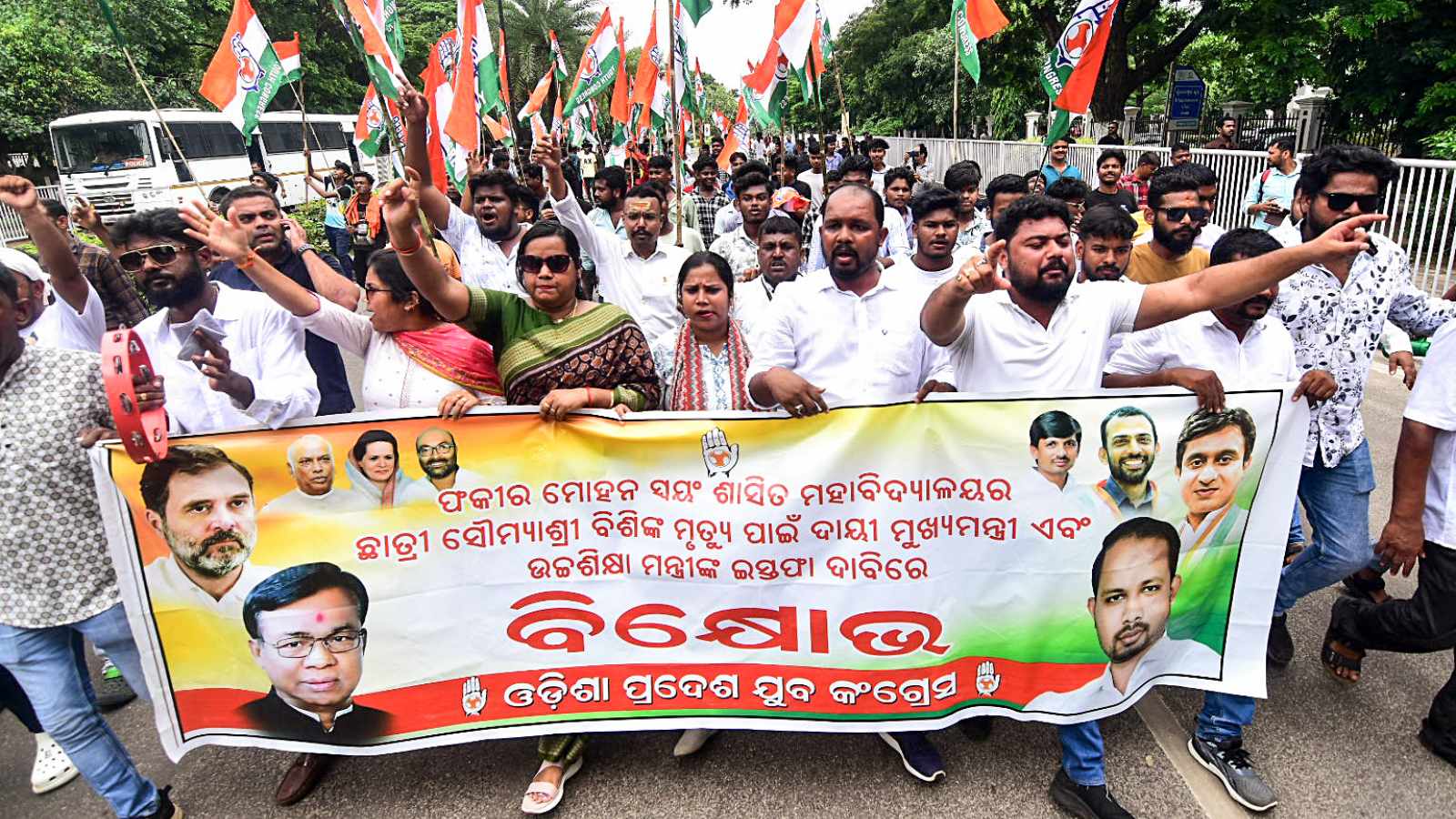 Odisha Bandh Today: Normal life affected as Cong, other party leaders hit streets over student suicide