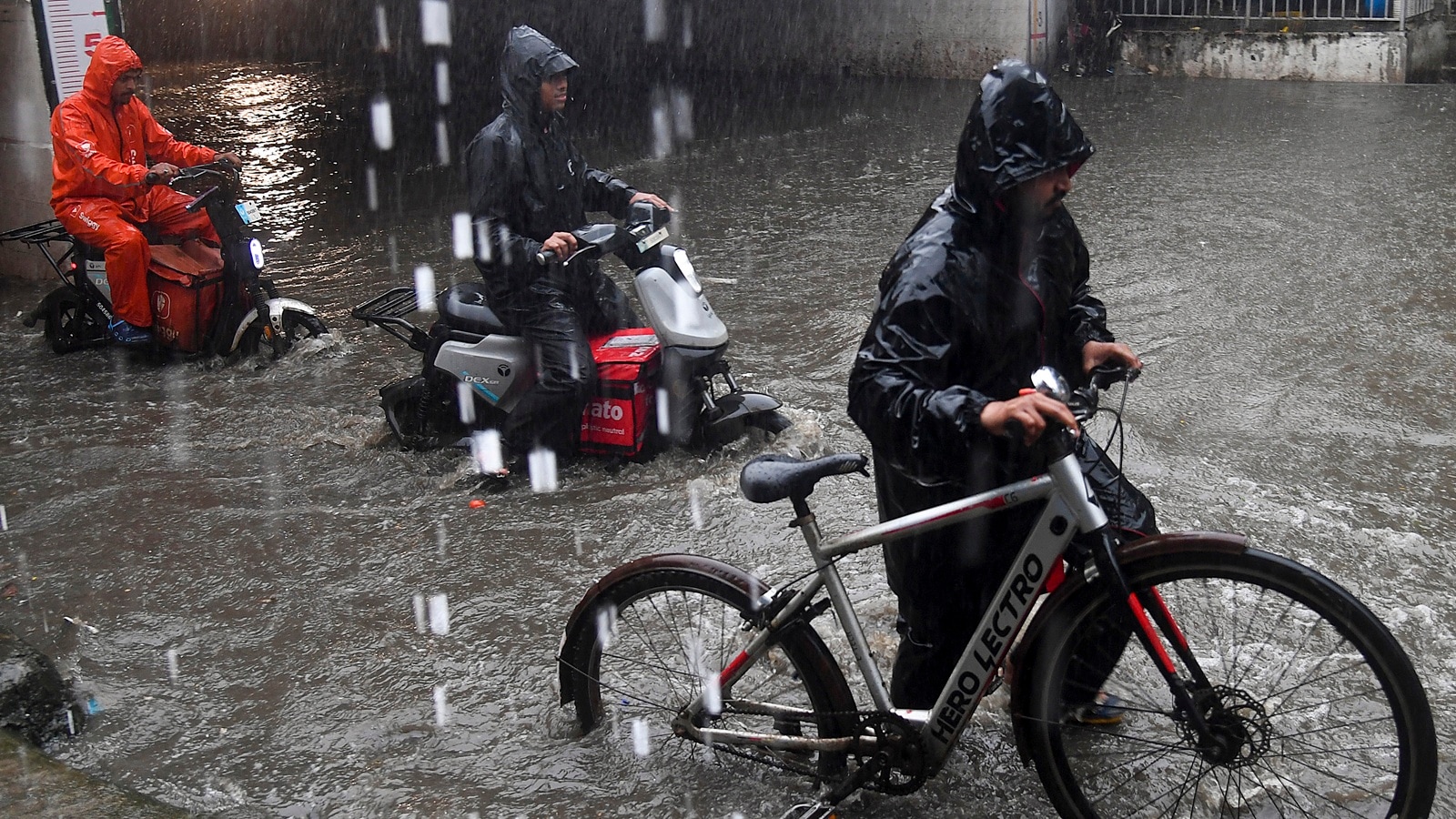 Flash flood warning in 12 districts of Jharkhand amid heavy rainfall
