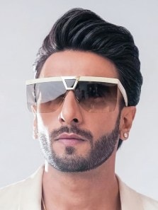 Karan Johar wishes birthday boy Ranveer Singh with long poem