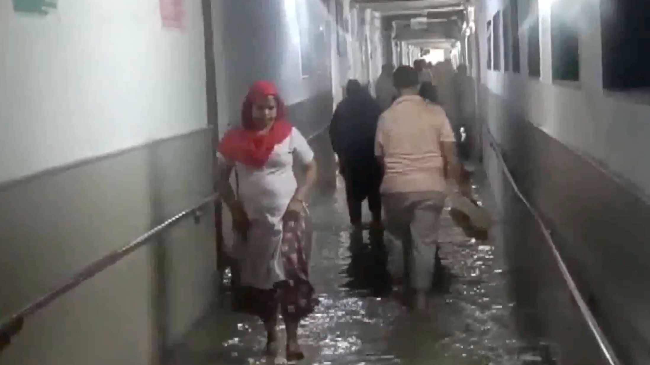 Waterlogging in corridor draws criticism, Safdarjung Hospital says result of ‘construction work’