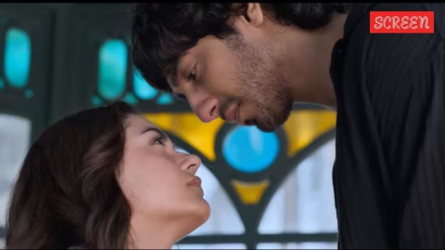 Saiyaara: Who Gen Z في حب فيلم Ahaan Pandey-Annet Padda