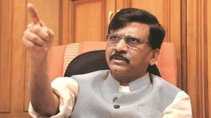 Amid the unfolding drama, Shiv Sena (UBT) Rajya Sabha MP Sanjay Raut announced that Vinayak Pande and Yatin Wagh had been expelled from the party.