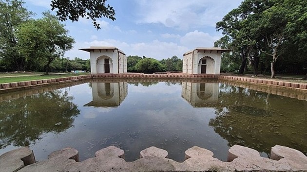 sheesh mahal delhi