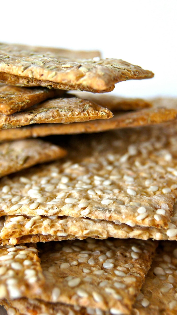 A repeated image emphasizing her distinctive body