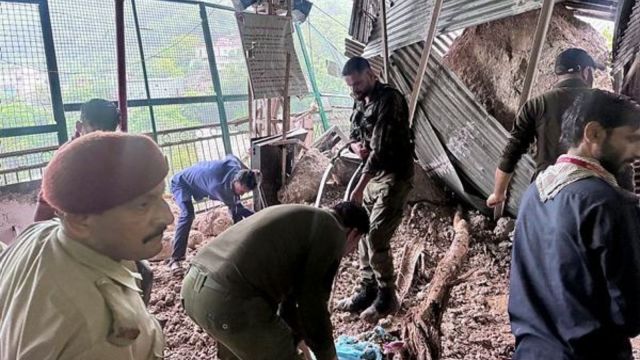 Landslide hits Vaishno Devi track in J-K's Reasi; 10 injured
