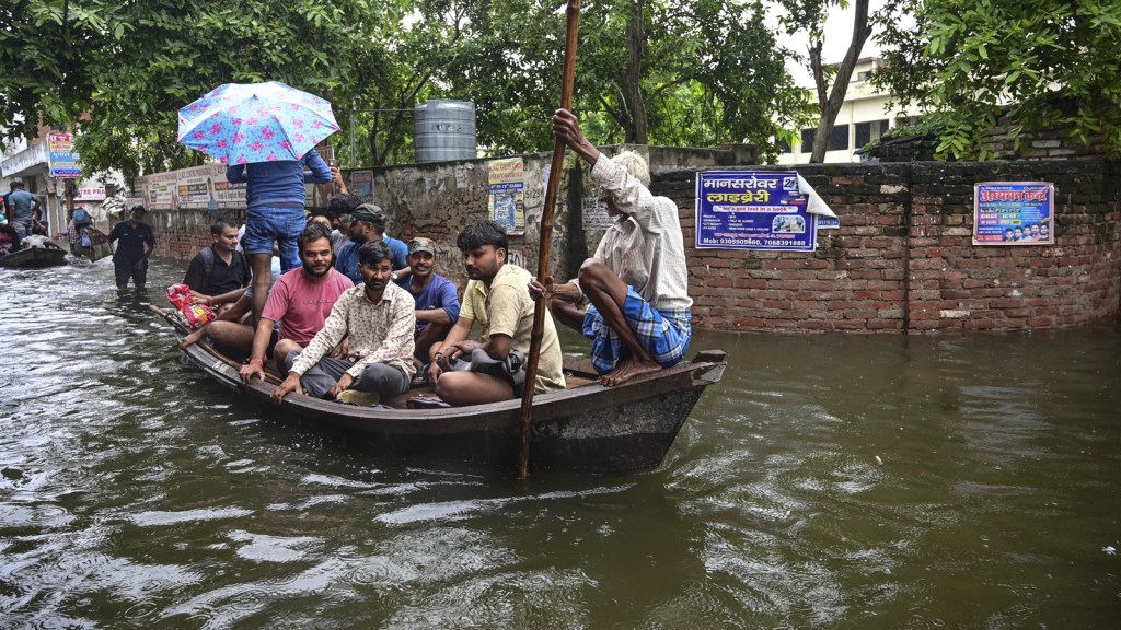Flood-like situation in 17 UP dists, thousands of families displaced
