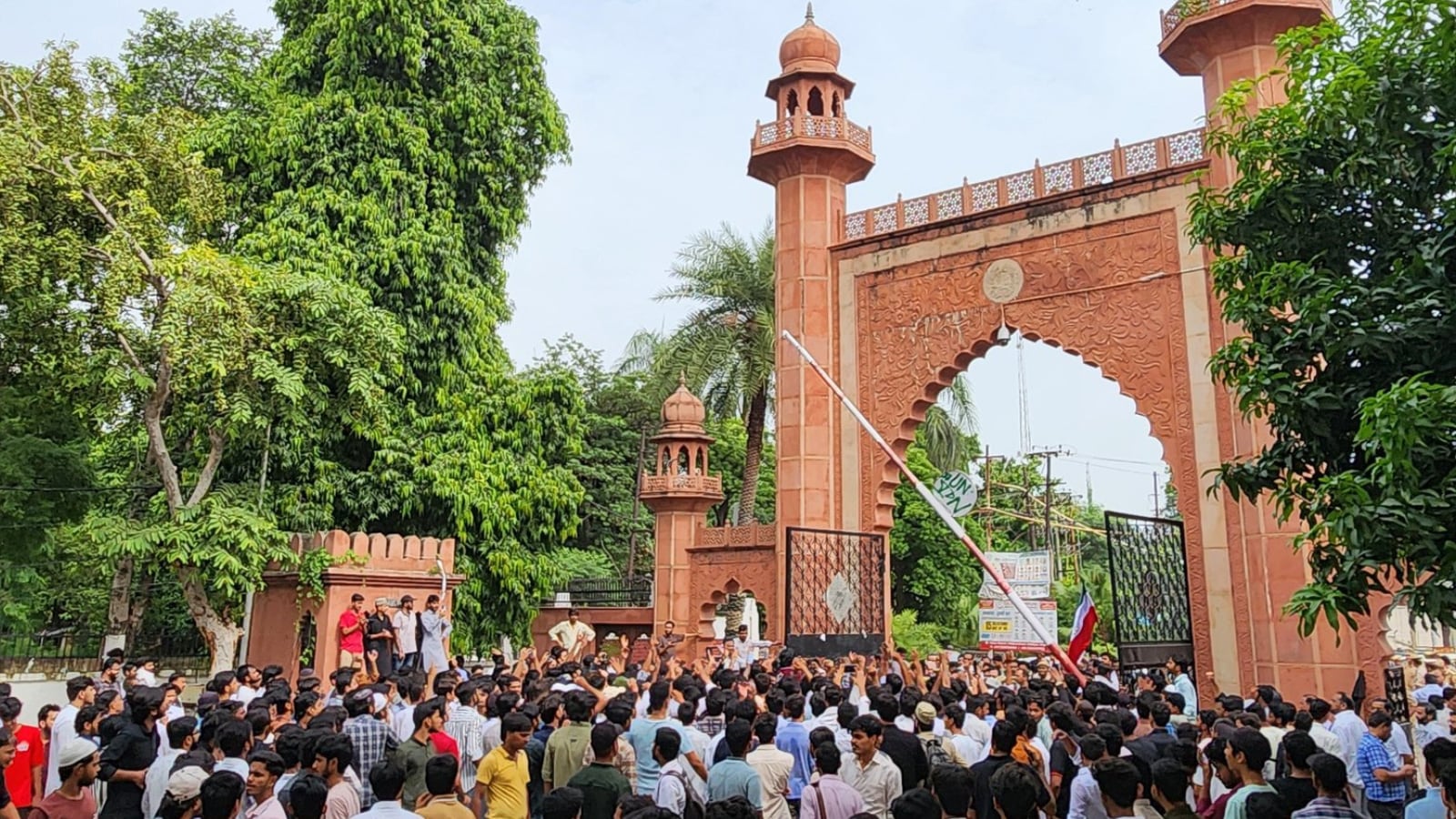 AMU students demand fee rollback, student union elections