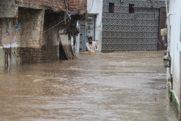 Pakistan floods claim over 300 lives in 48 hours as monsoon rains wreak havoc: 10 points | World News - The Indian Express