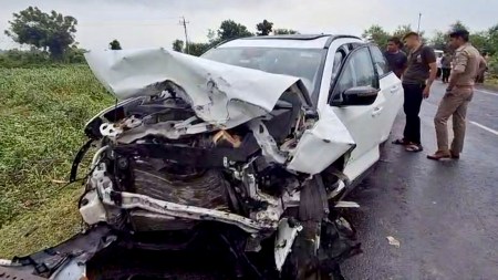 Gujarat: Eight of family among nine dead in car-SUV collision
