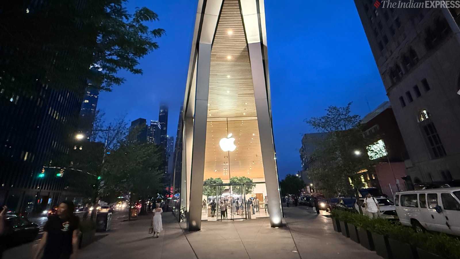 Apple 