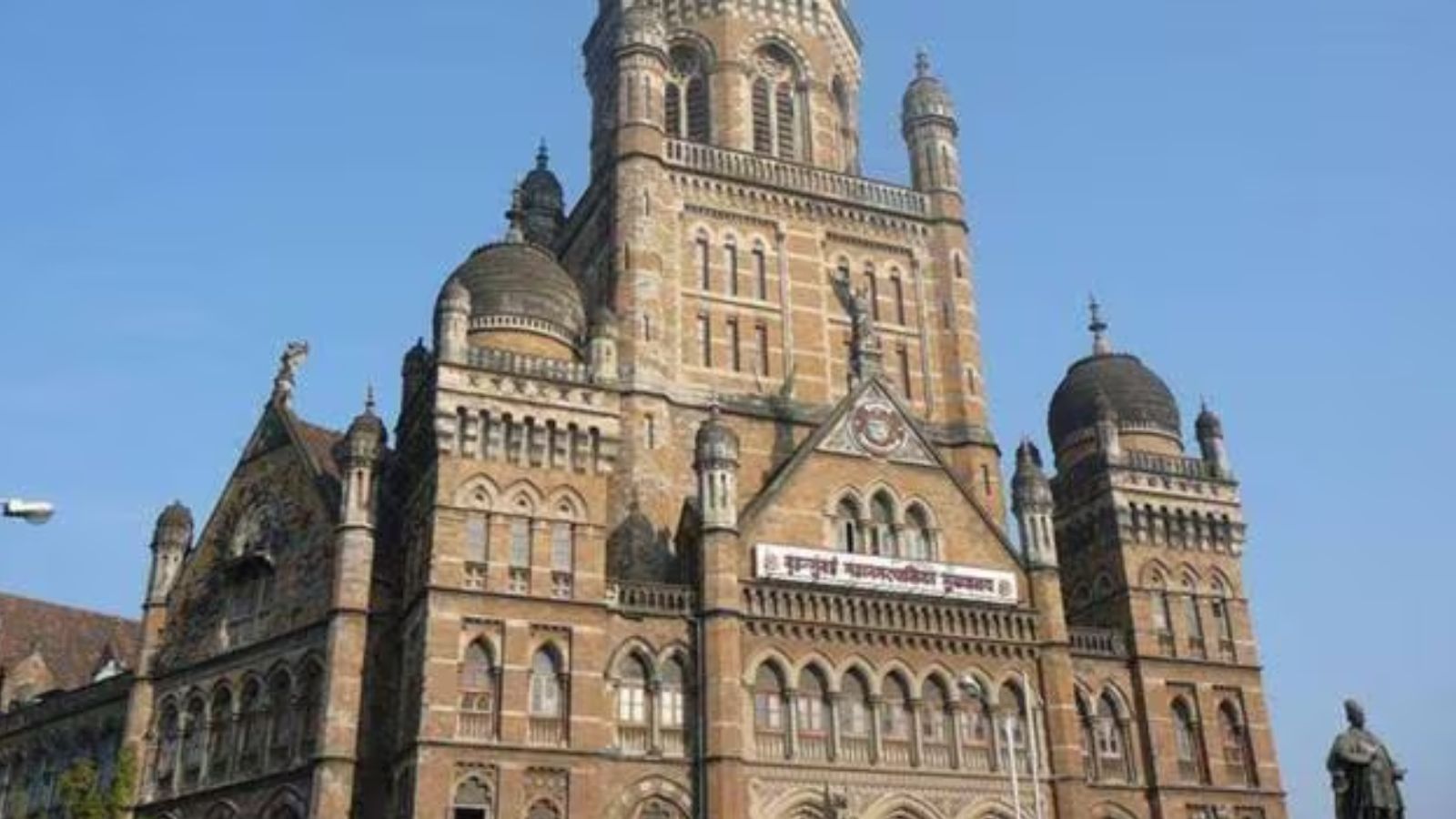 Mumbai BMC Begins Property Tax on Slum Commercial Units