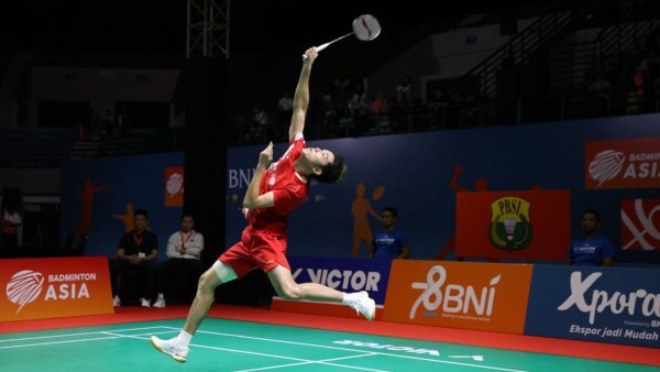 Hu Zhe'an is a world junior champion, from Zhejiang province, from where Jack Ma comes from. (BadmintonAsia/Instagram)