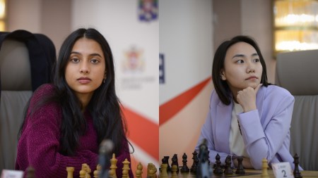 India's Divya Deshmukh and China's Lei Tingjie in action. (Andrei Anosov/FIDE)