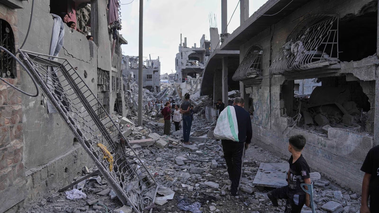 Hundreds of UN staff pressure rights chief to call Gaza a genocide ...