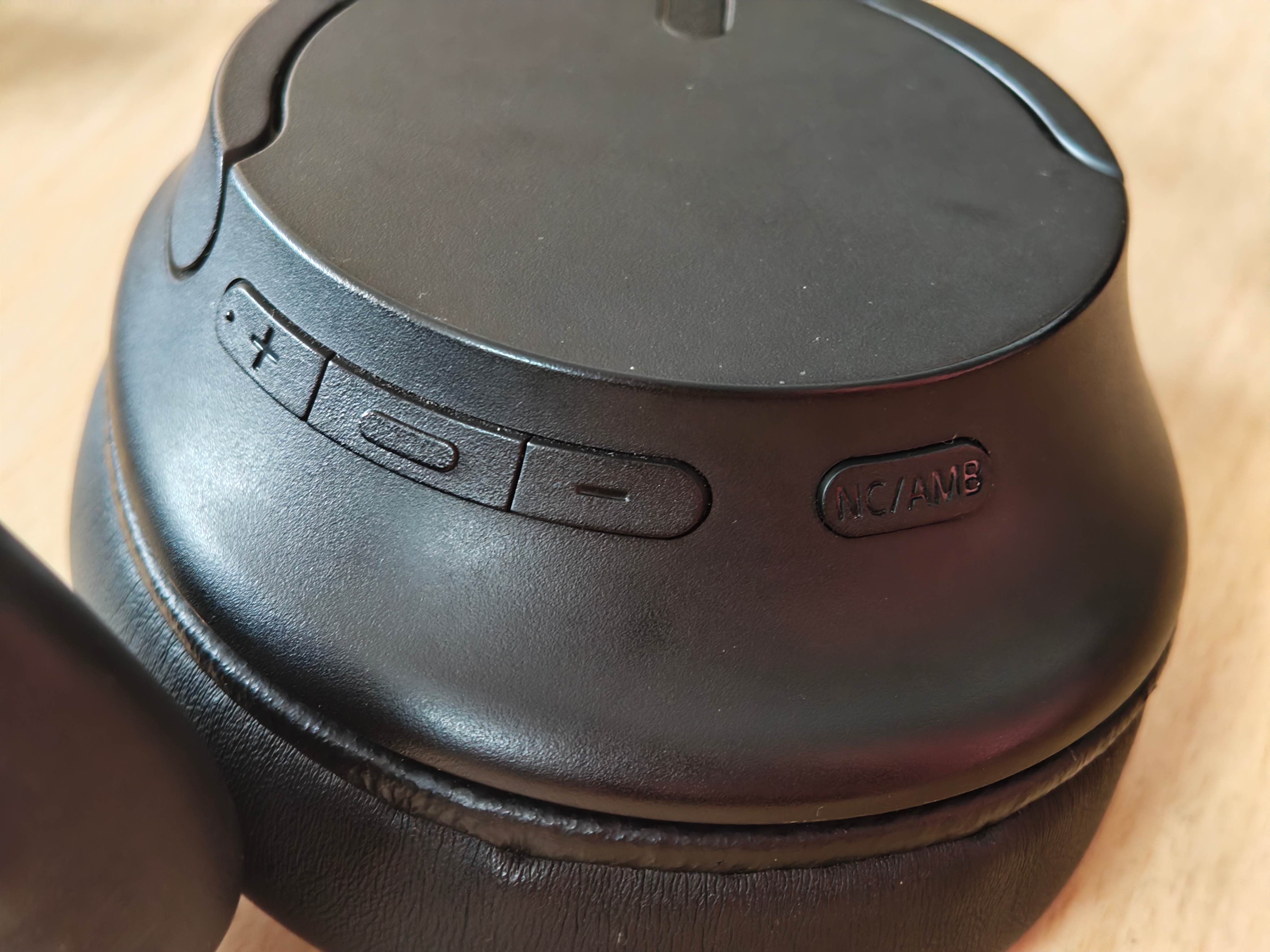 Sony WH-CH720 headphones