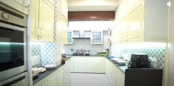 Boman Irani's kitchen. (Photo: Farah Khan/YouTube)