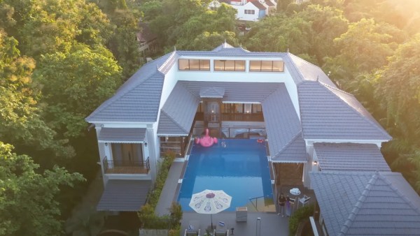 Inside Kajol and Ajay Devgn's Goa villa. (Pic: Curly Tales/YT)
