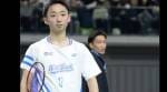 Kento Momota helps Yushi Tanaka