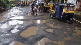 Mumbai pothole