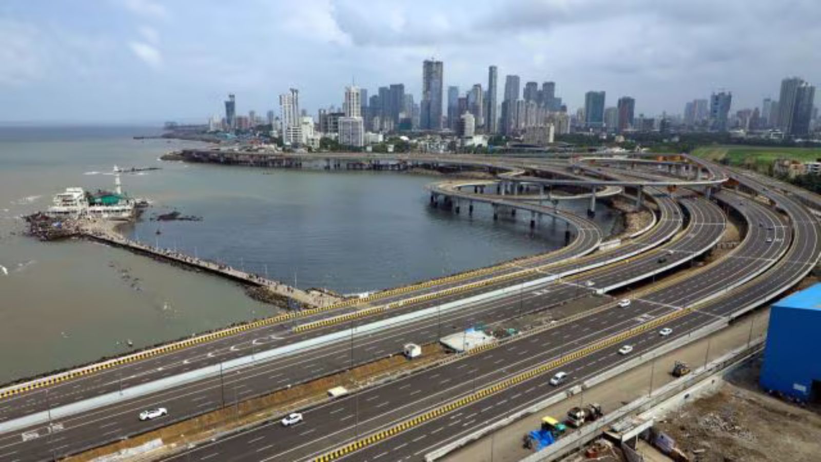 Mumbai Speeds Up Coastal Road Phase II, Adds Engineers
