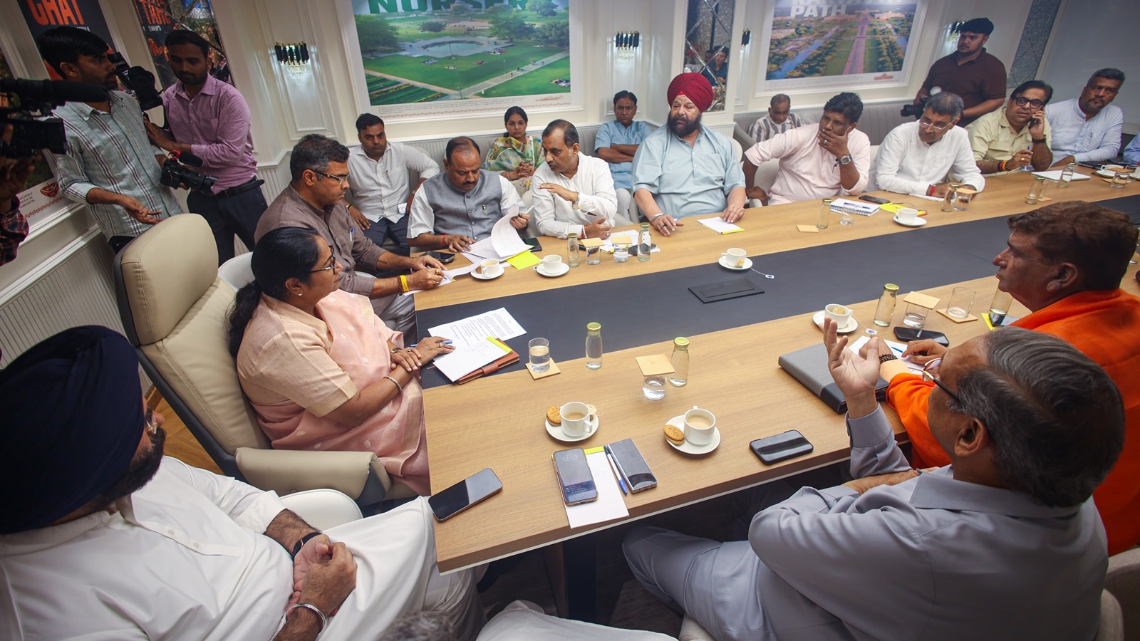 indianexpress.com - Govt chalking out plan to construct 10 lakh houses for poor, says Delhi CM