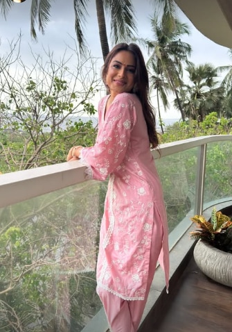 قصة Instagram من Nia Sharma