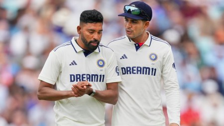 Siraj speaks with skipper Shubman Gill during Day 2 of the fifth IND vs ENG Test at the Oval. (AP)