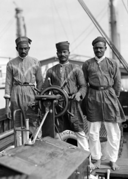 Indian lascars on a British Royal Mail ship in the 1930s (Source: Wikipedia)