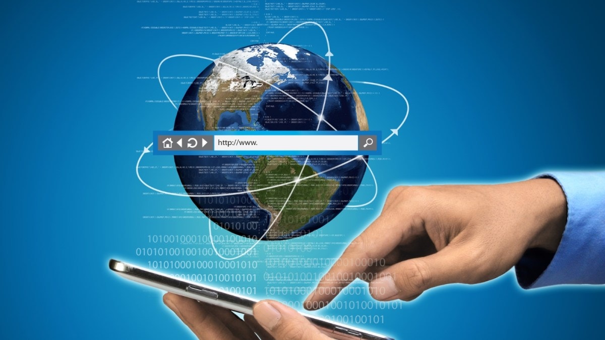 Top 10 countries with the largest digital populations in the world 2025: India boasts 806M internet users; know where does it rank globally. (Source: Canva Pro)