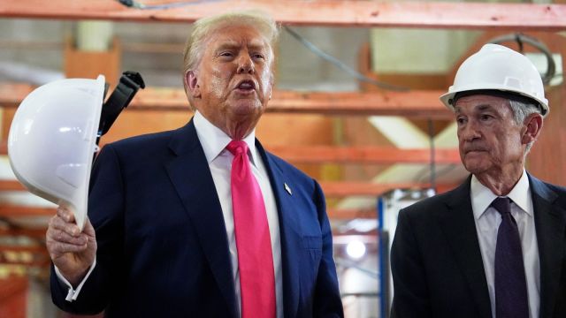 Trump Powell