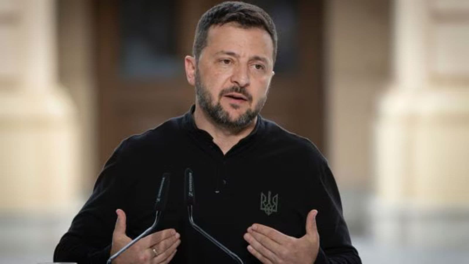 Zelenskyy says Russia 'complicating' peace efforts as Trump pushes Ukraine towards deal with Moscow