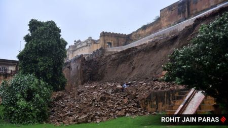 A portion of Amber Fort wall collapses after heavy heavy rain Lash Jaipur on Saturday. Express Photo by Rohit Jain Paras 23/08/2025