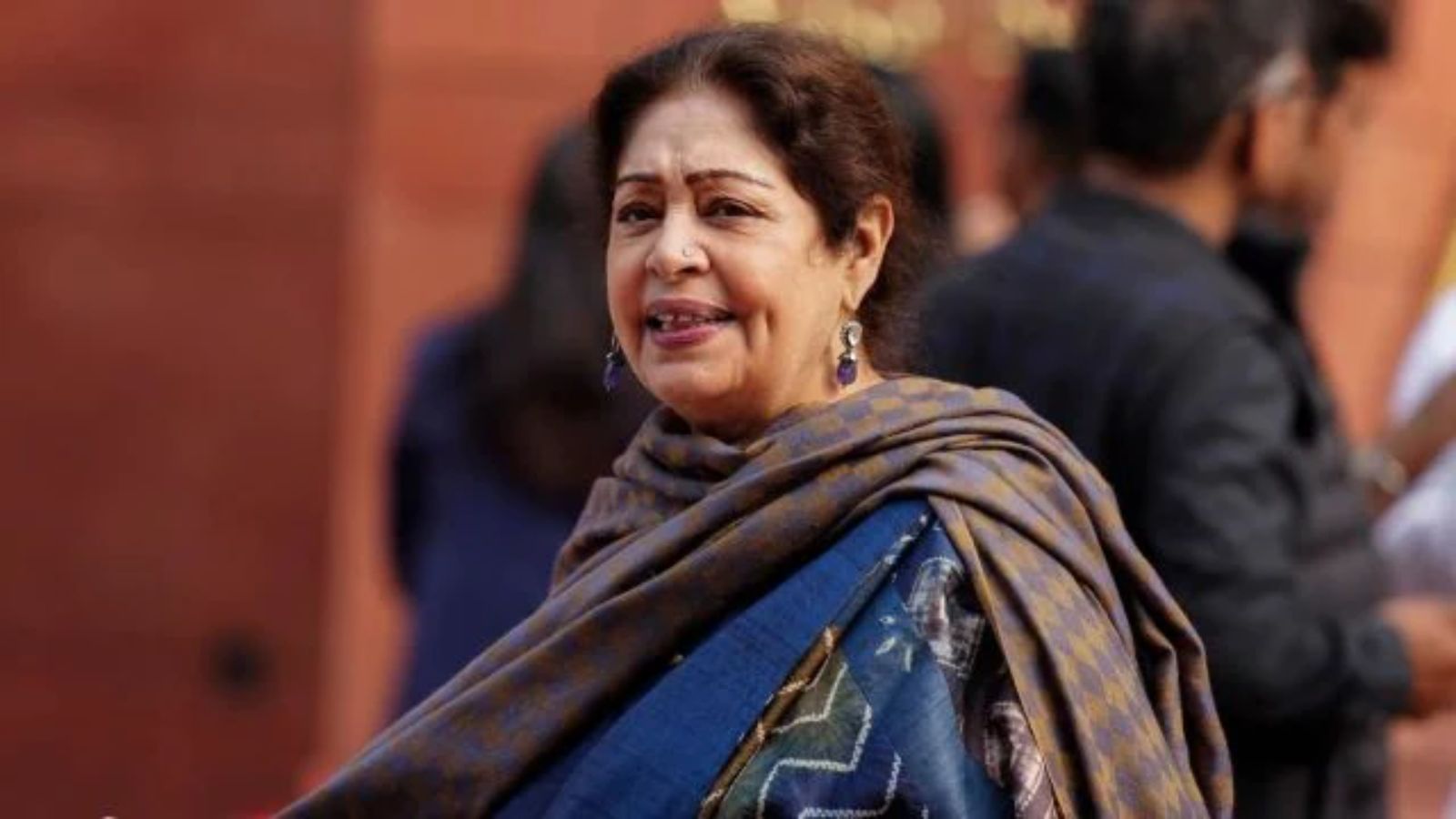 Kirron Kher Objects to Plaques Crediting Successor for Projects