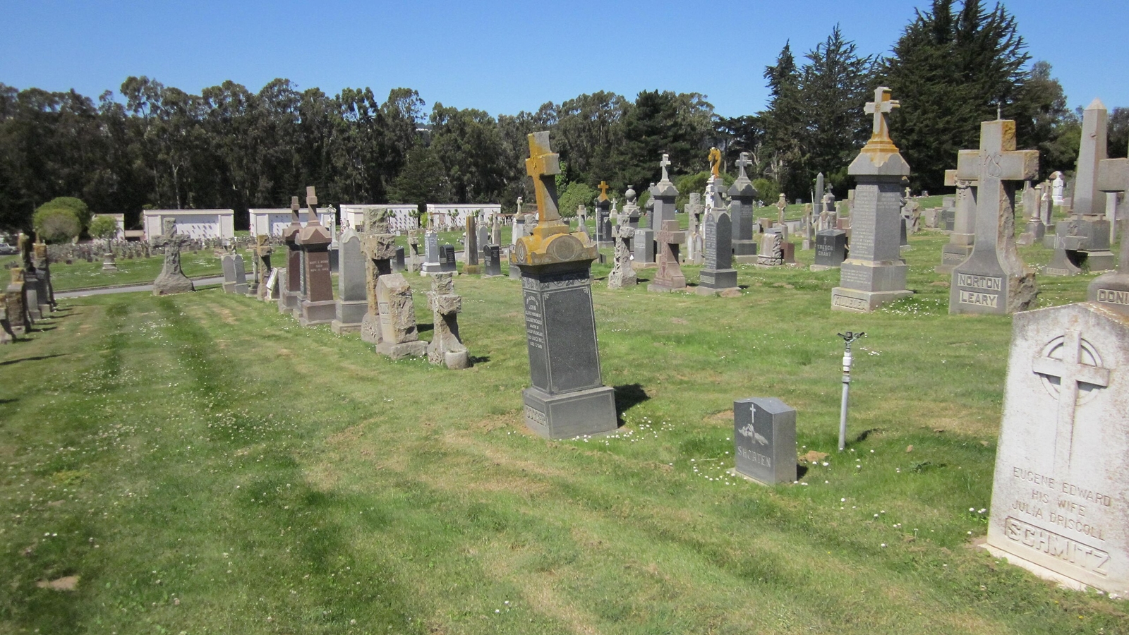 Colombo Cemetery: A Lesson in Peaceful Coexistence