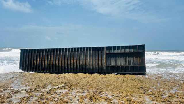Besides the shipping containers that contain solid cargo, the items of highest interest were the pressurised tanks that have reached the coastline and have been stuck there for more than a week.