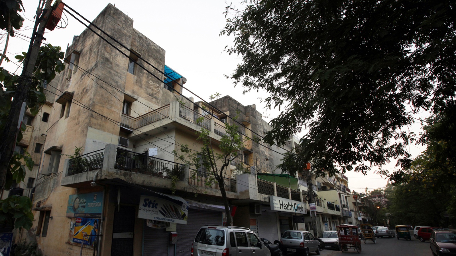 Delhi's Oldest DDA Housing Complex Faces Potential Revamp