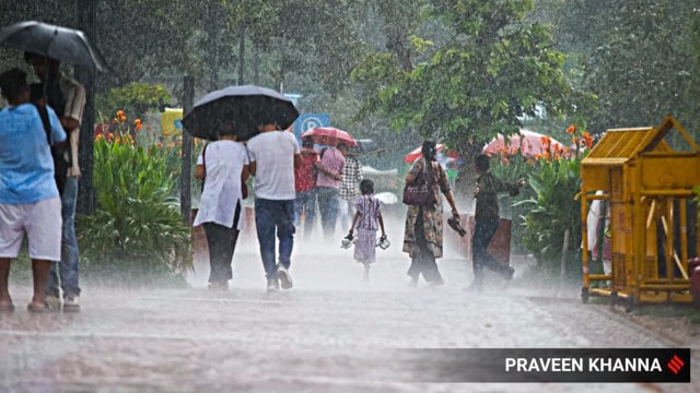 Delhi News Live Updates: Heavy showers in New Delhi