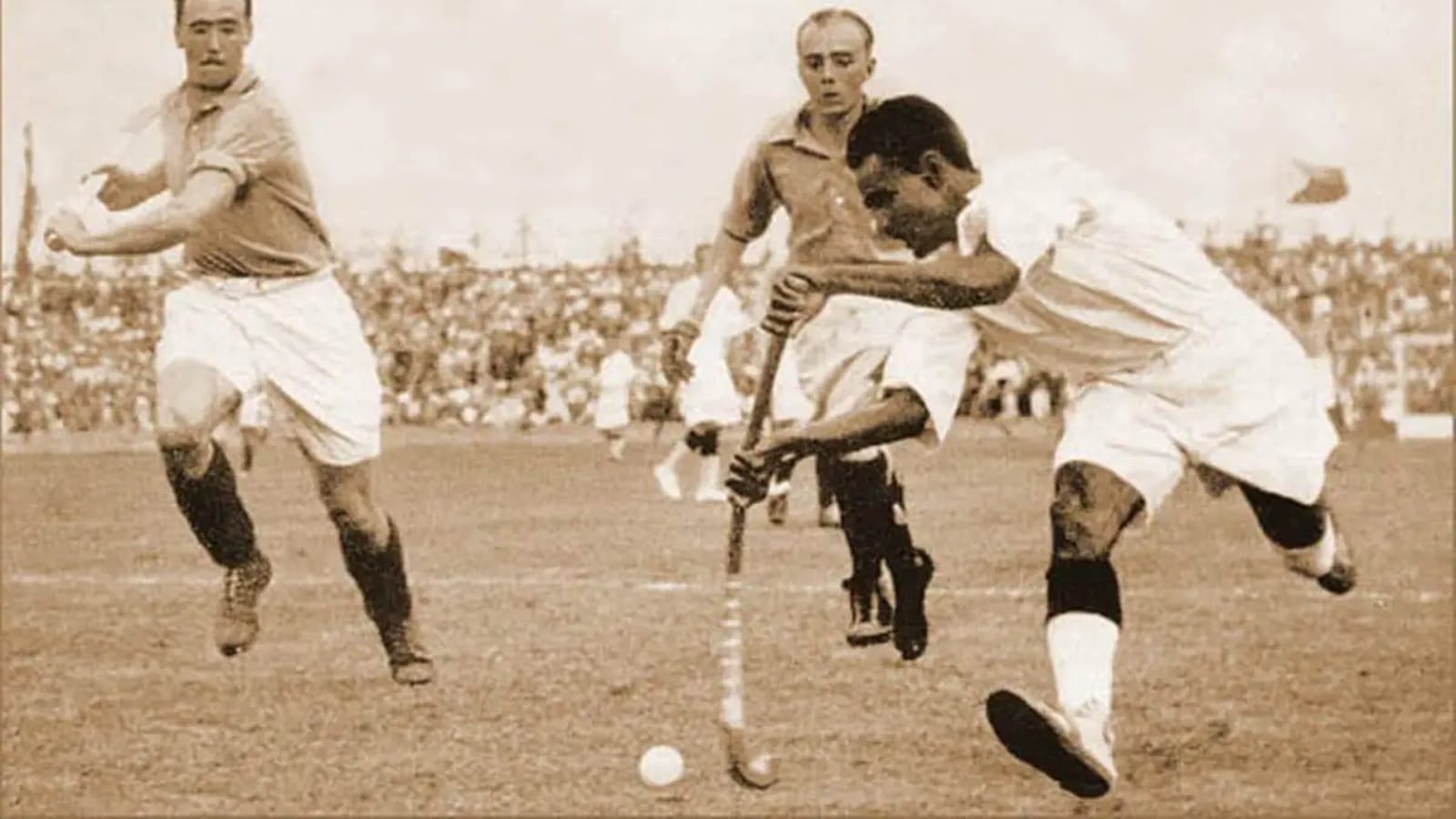 Dhyan Chand's extraordinary ball-control and ability to score goals resulted in his fame extending beyond hockey. (Image source: Wikimedia Commons)