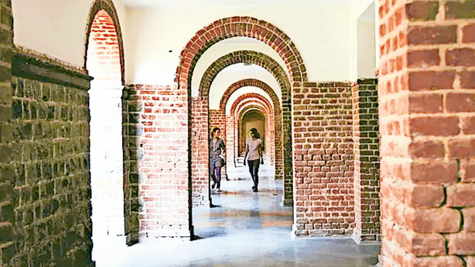 New Delhi College Delayed: Admissions Await Approvals