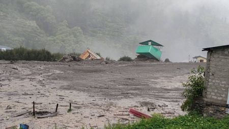 Visuals showed a massive debris slide, encroaching into the town, taking with it structures. More than 20 hotels and homestays run out of the area. (Express)