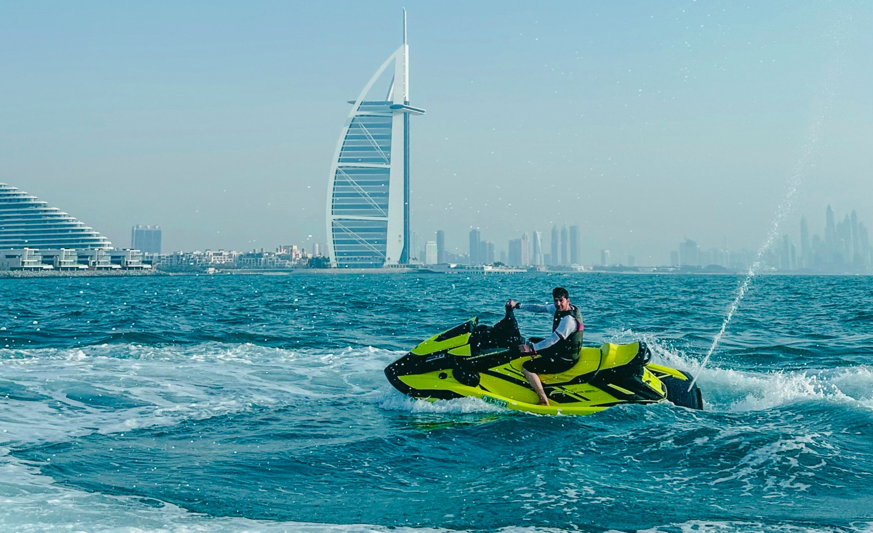 Dubai to Offer Licenses for Tourists to Drive Recreational Boats