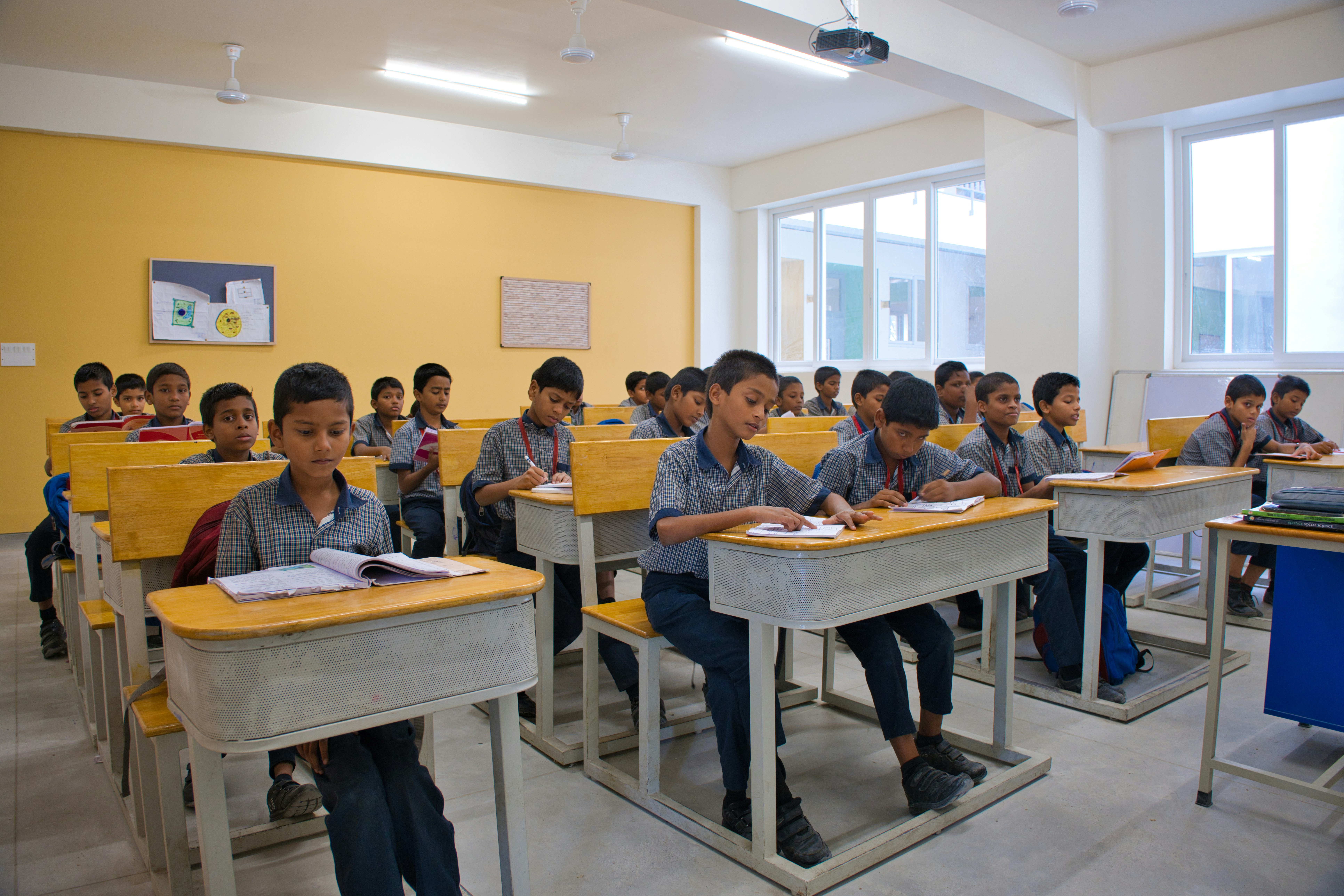 UAE Government Employees Granted Flexible Hours for Back-to-School